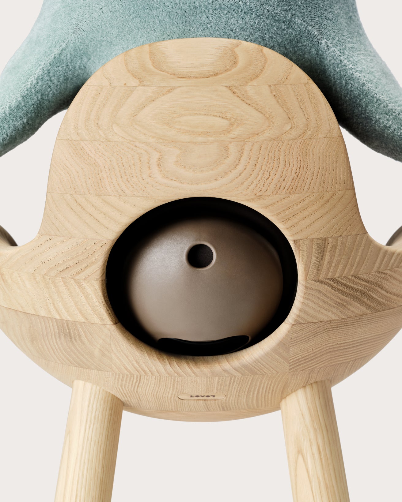 LOVOT CHAIR