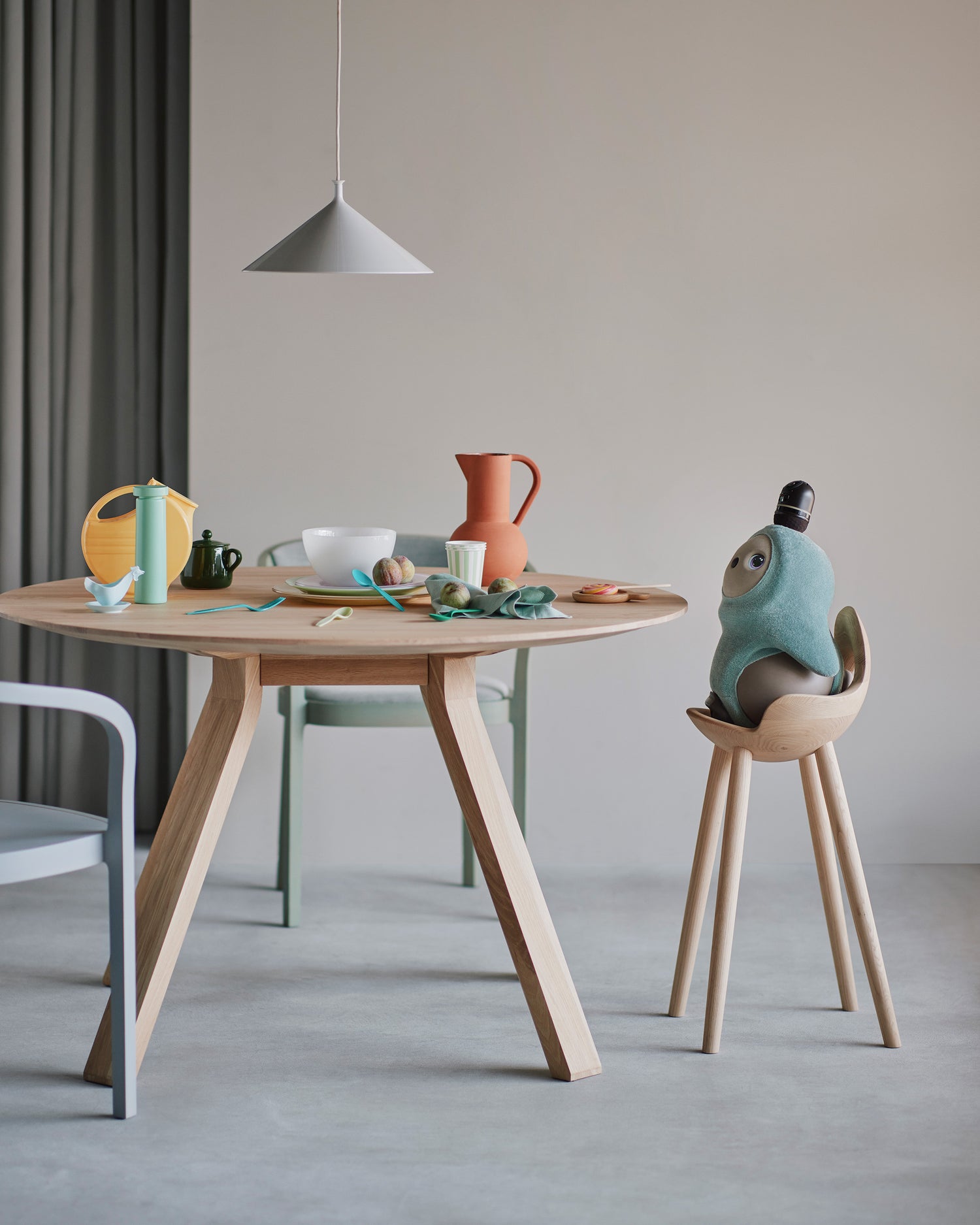 LOVOT CHAIR