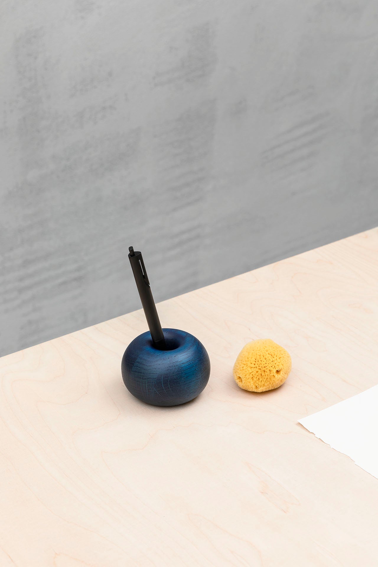 NASHI Pen Stand